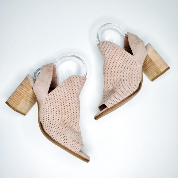 Cole Haan Shoes - Cole Haan Nude Sandal Slingback Suede Comfort 9